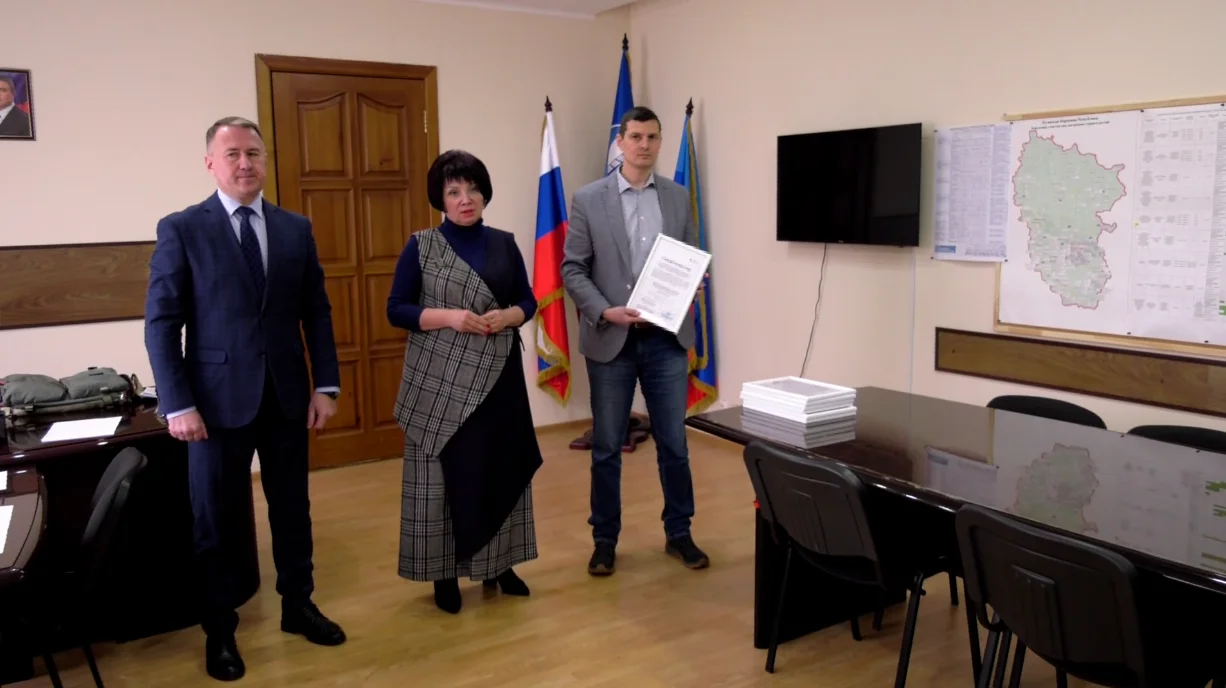 В Луганске свидетельства участника СЭЗ получили 7 компаний-застройщиков
